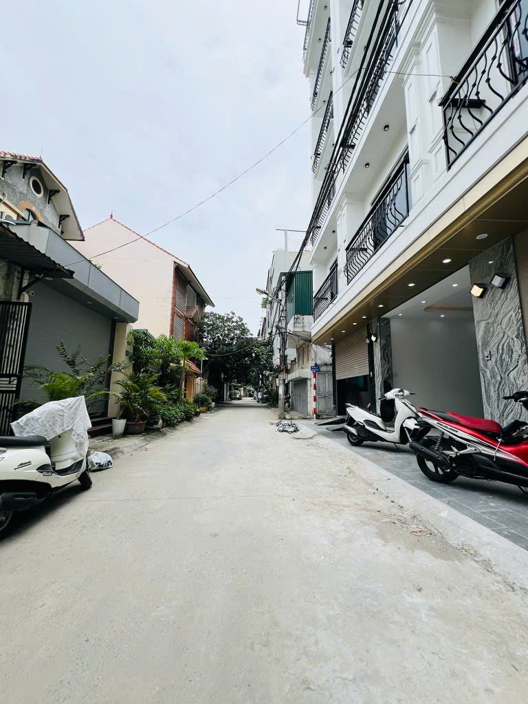 BÁN NHÀ PHÂN LÔ PHỐ ĐẠI LA - 50m 5 Tầng. GARA Ô TÔ 10 mét ra MP. Chỉ hơn 10 tỷ